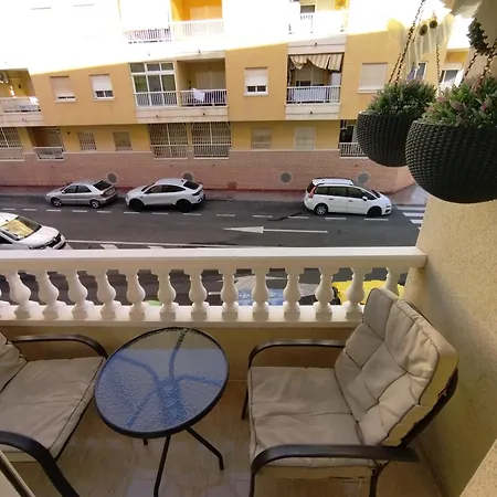 With Parking By The Sea In Daire